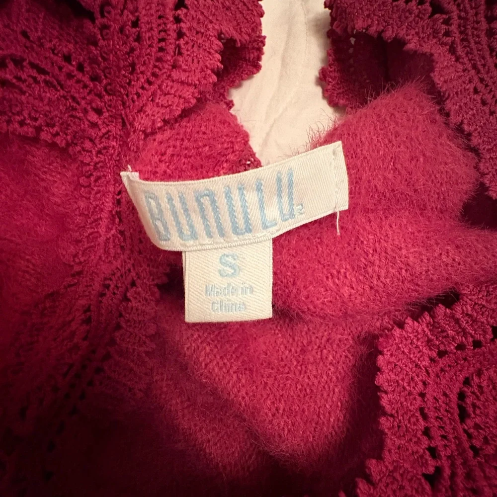 Bunulu Pink Soft Fuzzy Lace trimmed sweater Size small